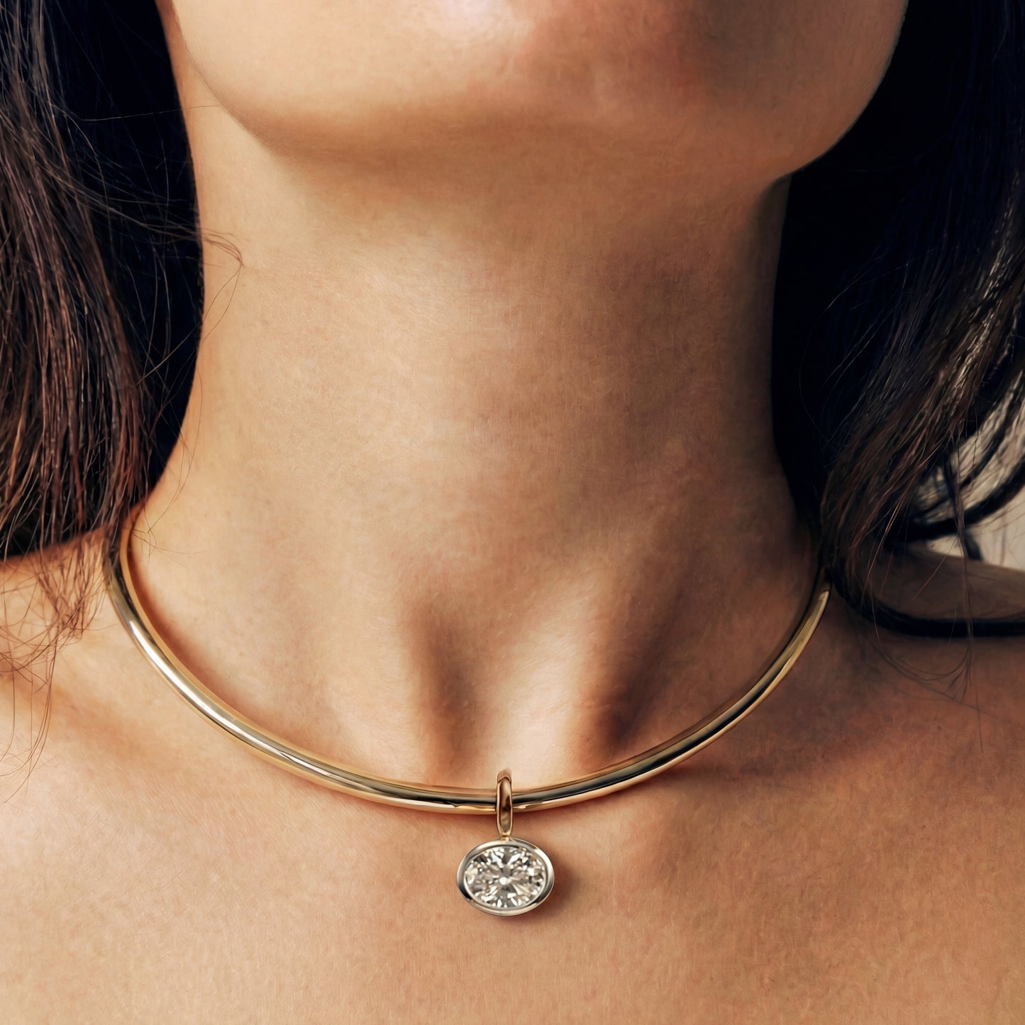 THE COLLET PENDANT